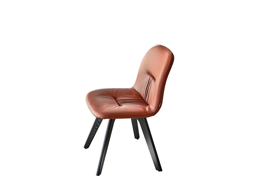 Chantal Swivel castor chair with lacquered frame in die-cast Aluminium