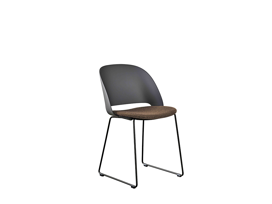 Polo Chair with round rod metal frame