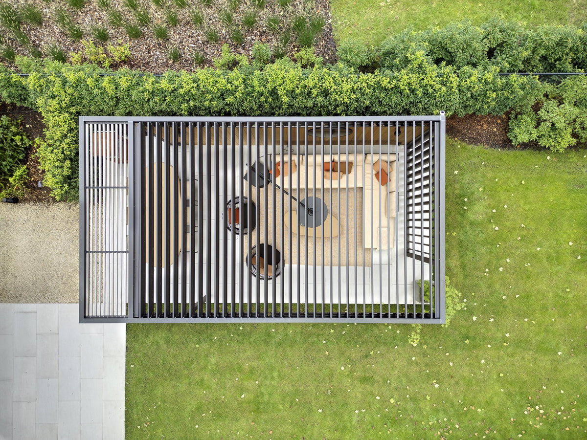 Stylishly Finished Garden Lounge Umbris Pergola – project photograph 05