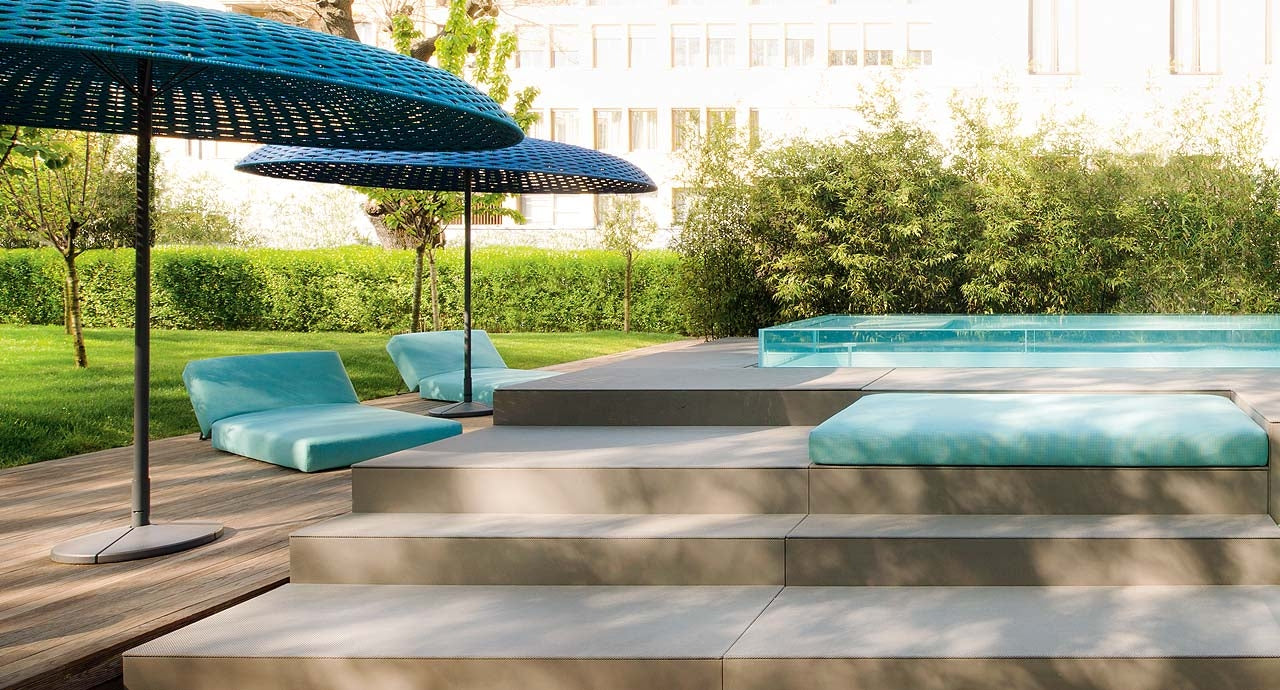 Paola Lenti Swell Sun Bed With Adjustable Backrest