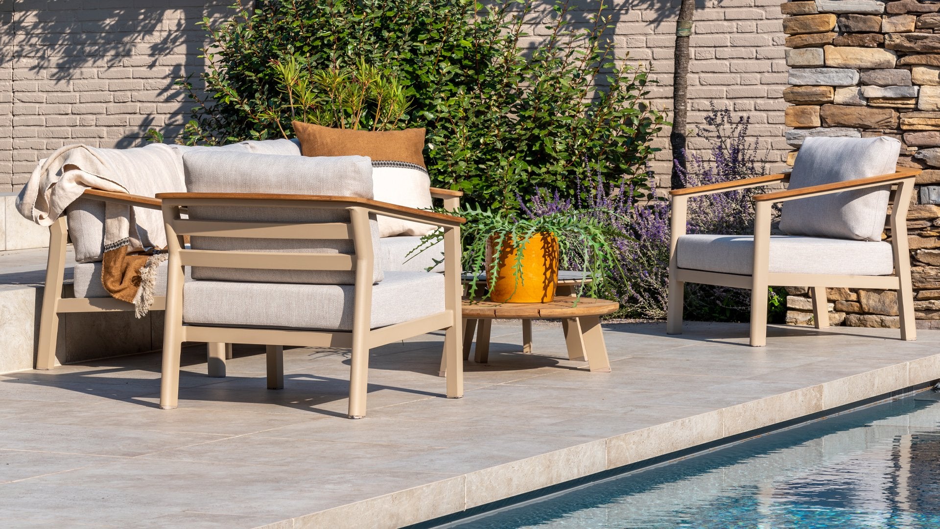 4 Seasons Outdoor Olivia Lounge with Emma Coffee Table & Footstool