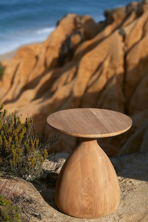 Manutti Sandua Lounge Set With Tsuki Side Table - 50% Off