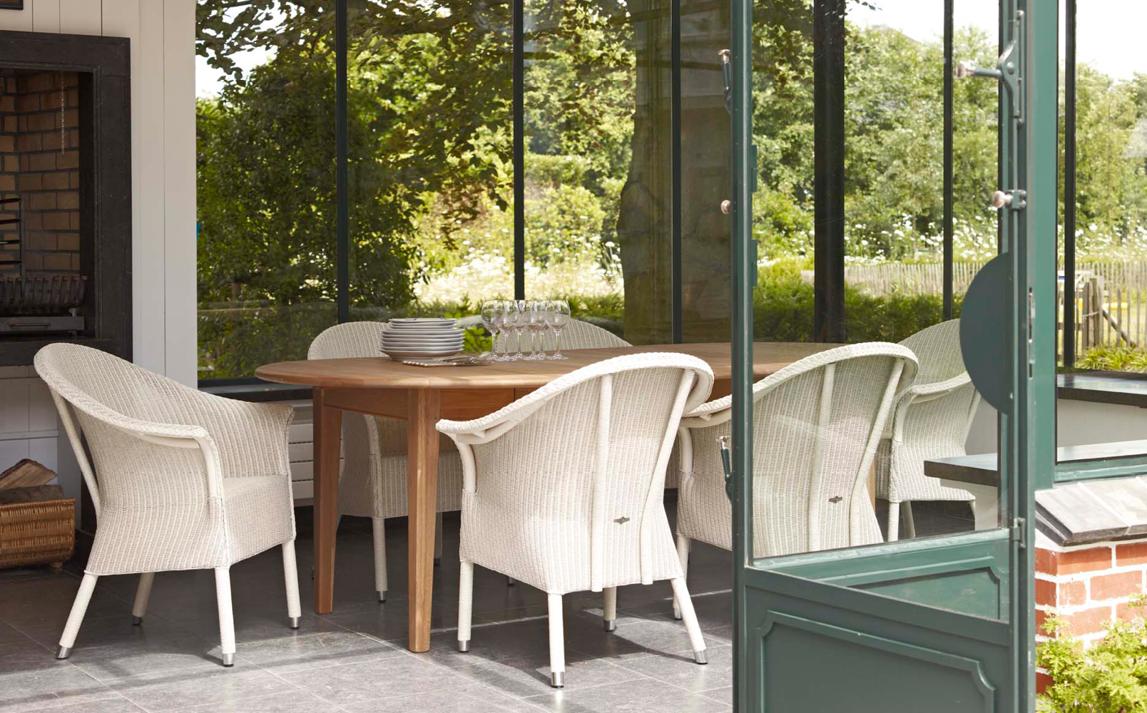 VICTOR DINING ARMCHAIR SNOW WASH