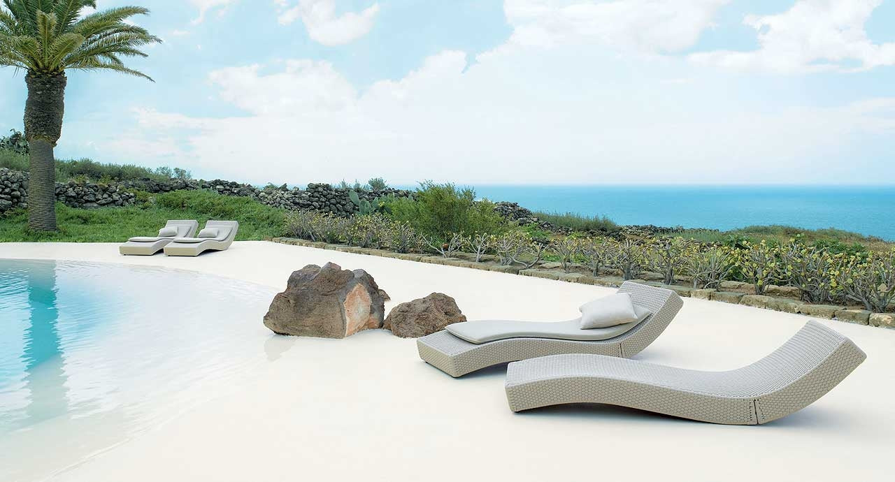 Paola Lenti Wave Sun Bed With Adjustable Backrest