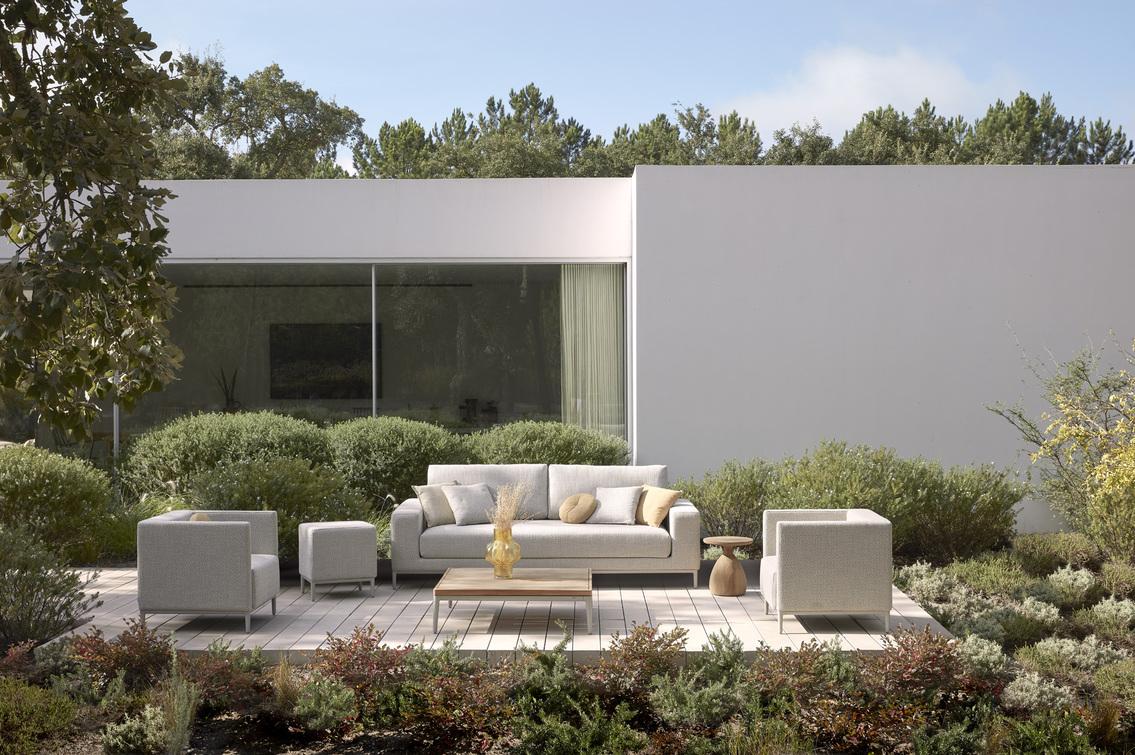 Manutti Zendo Sense Square Coffee Table with 96 cm Width & Depth and 15 cm Height