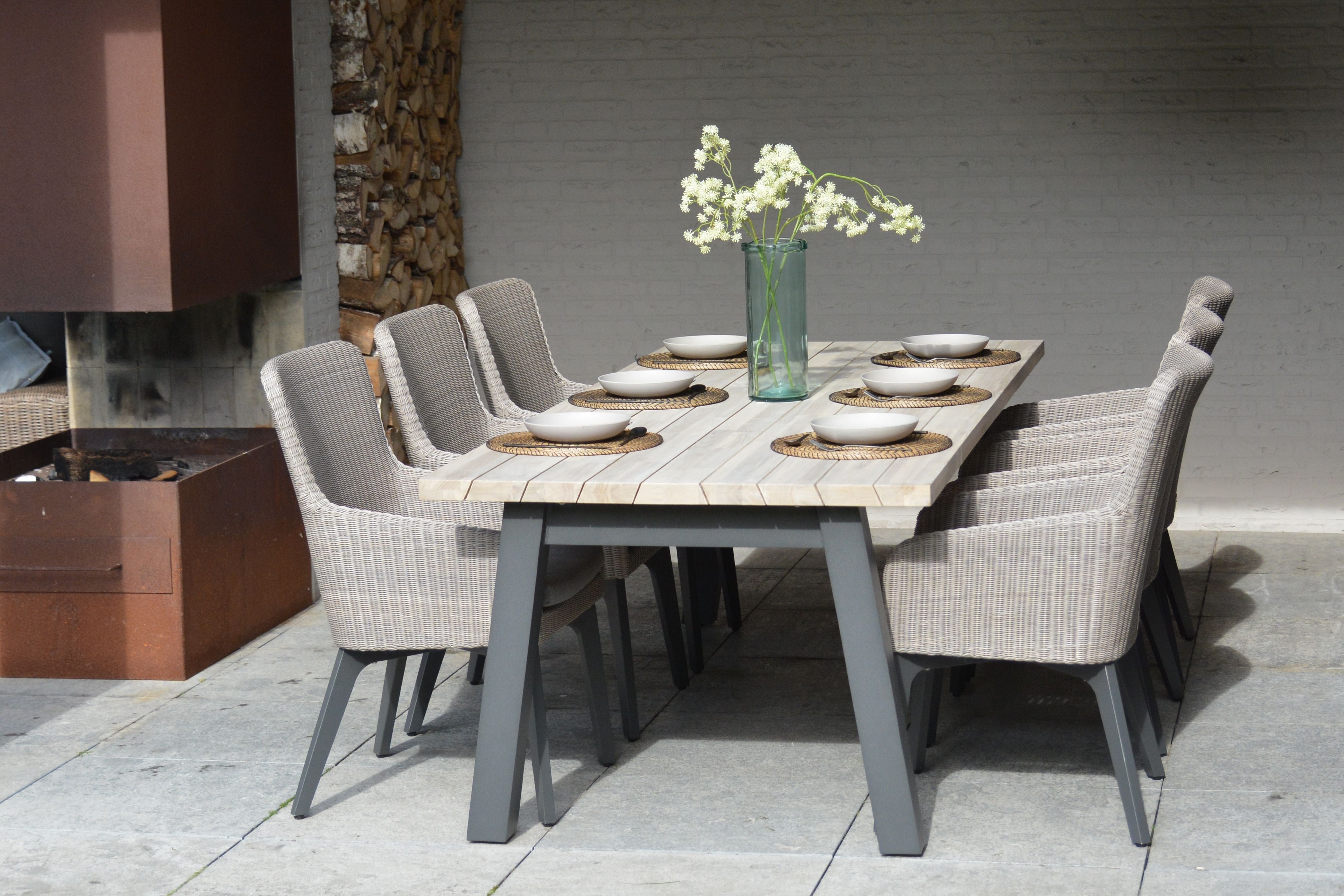 4 Seasons Outdoor Derby 6 seat Dining Set