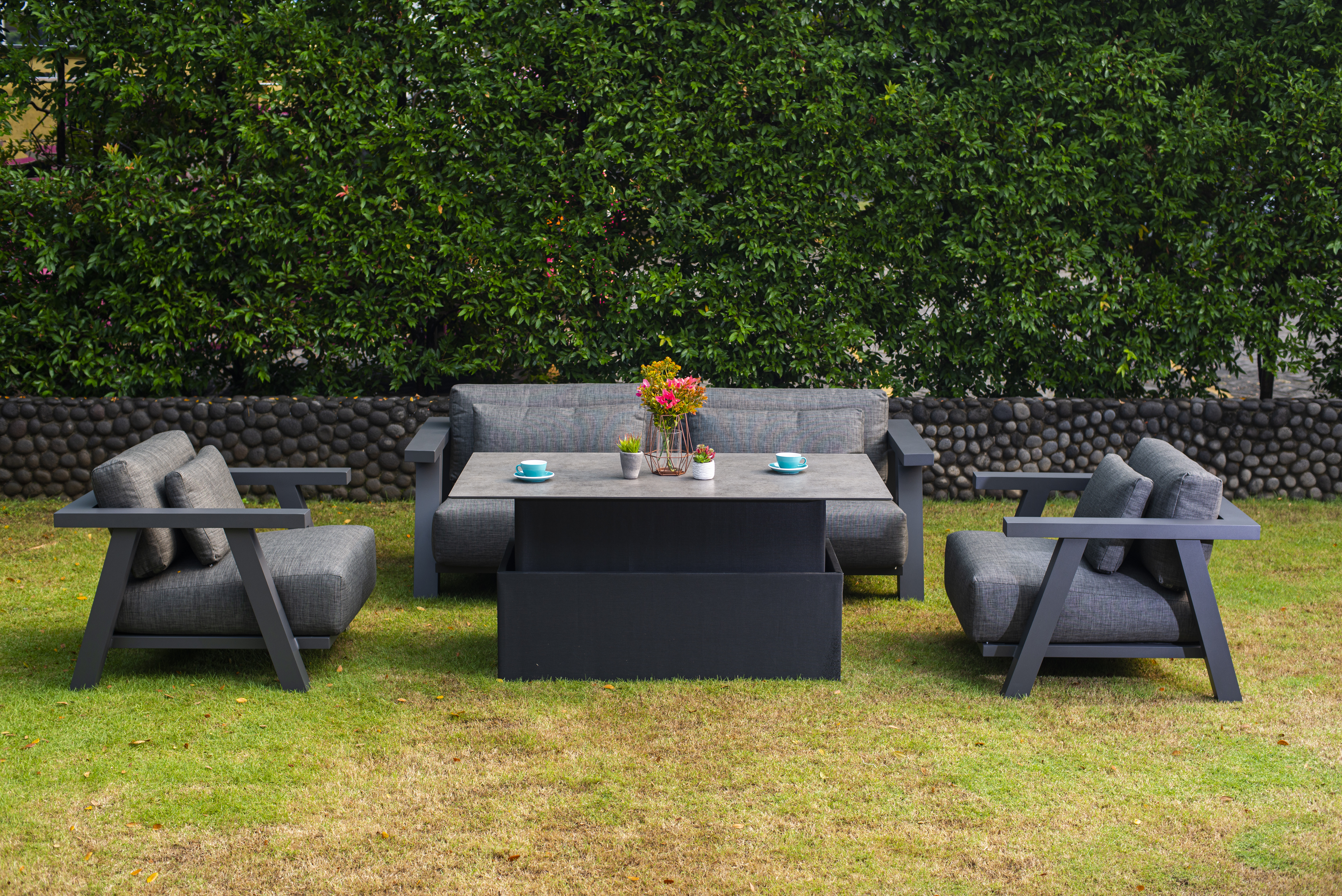 4 Seasons Outdoor Iconic Lounge With 90cm Hpl Table