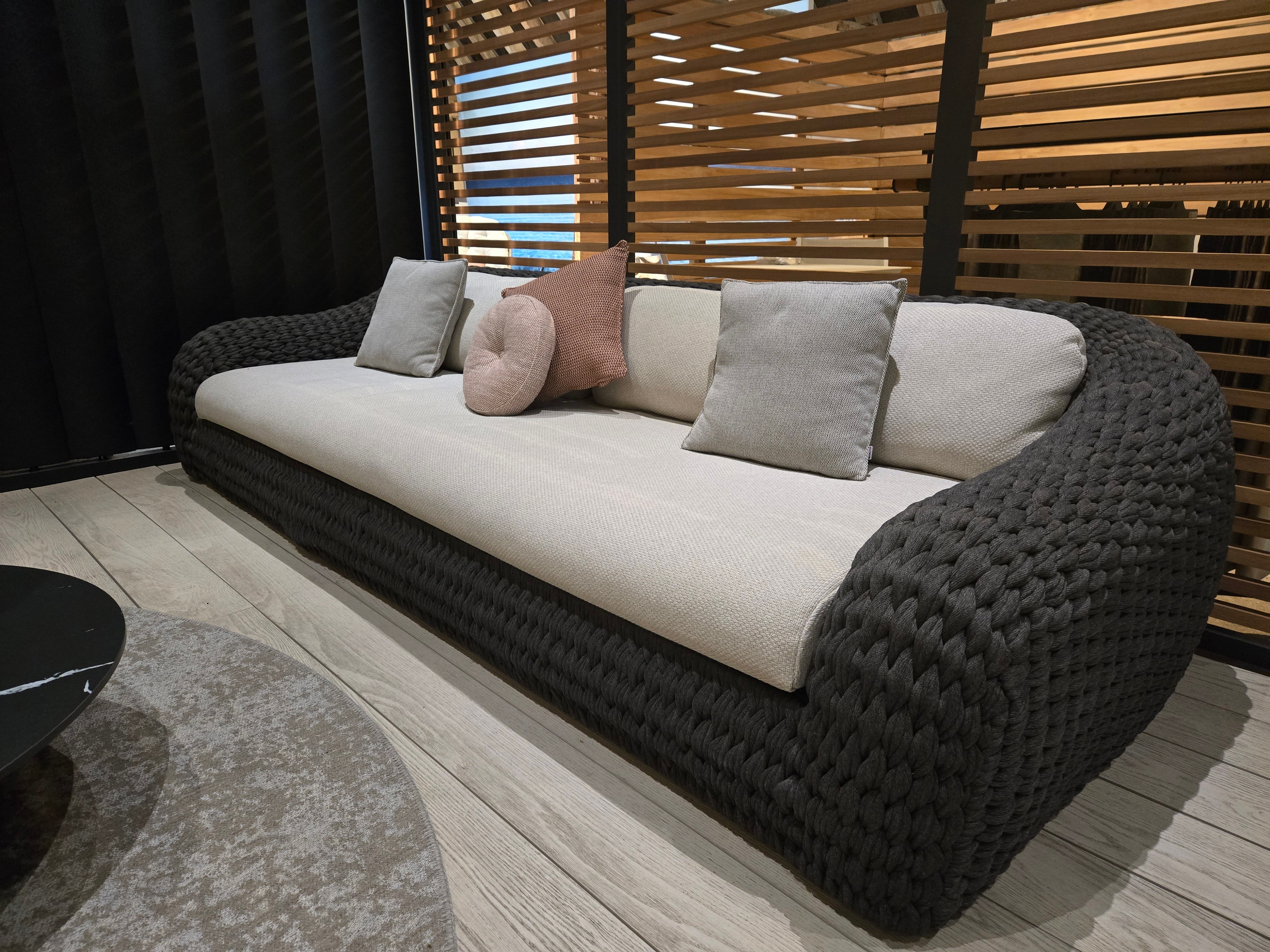 Manutti | Kobo Lounge Set With Torsa Coffee Table *Manutti Protective Covers Included*