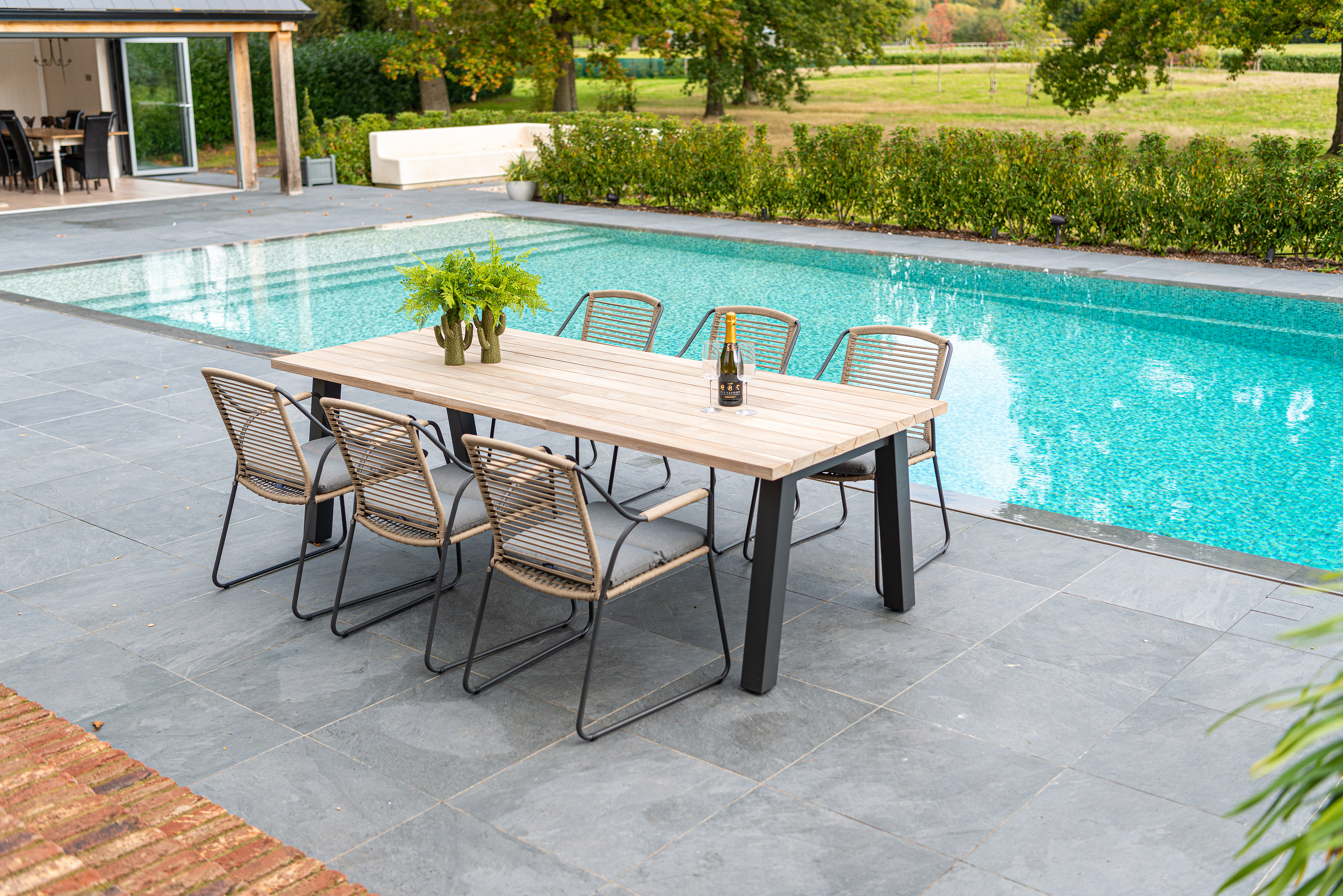 4 Seasons Outdoor Derby Teak Top 240x100 Cm Anthracite Legs