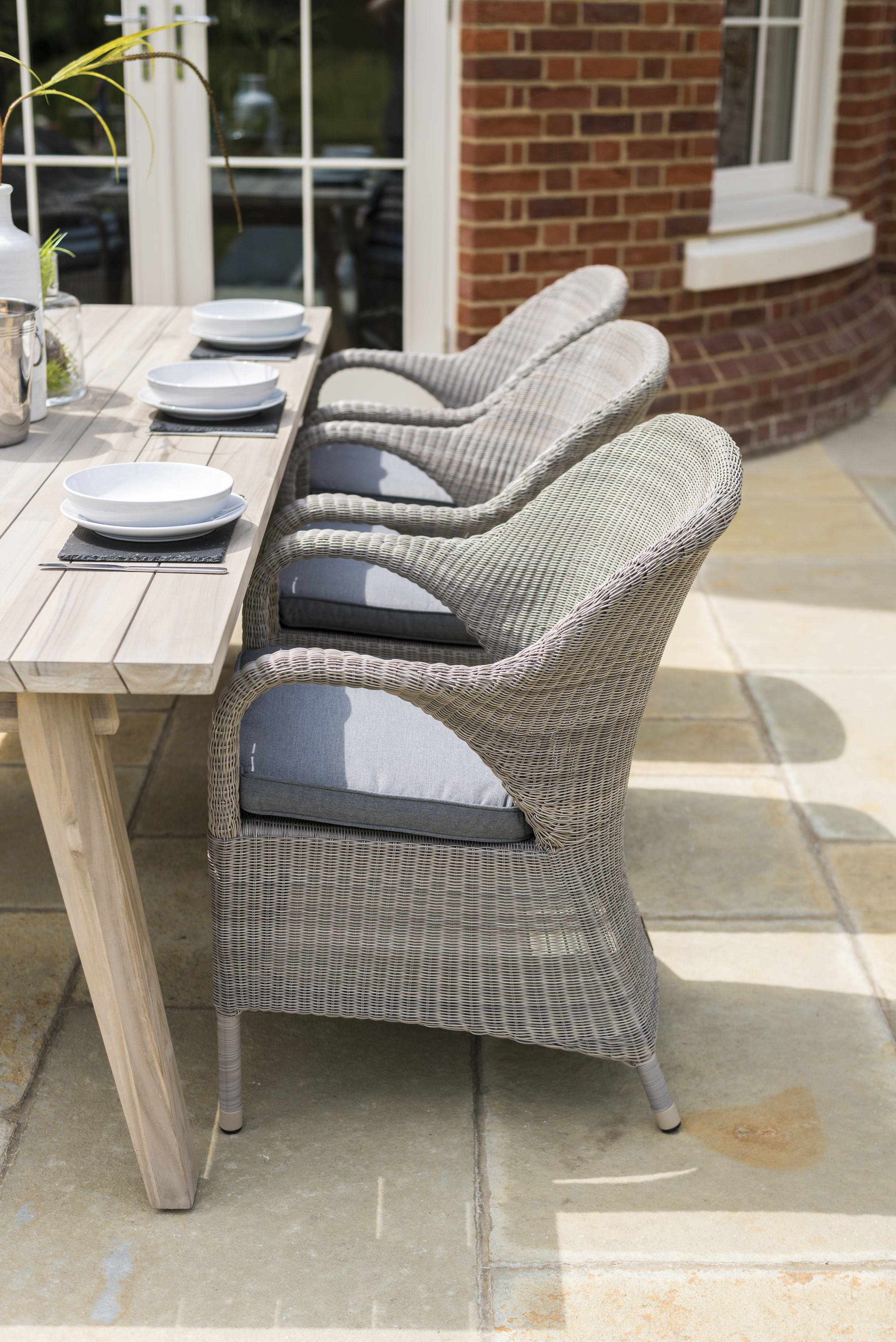4 Seasons Outdoor Sussex Dining Chair With Cushion