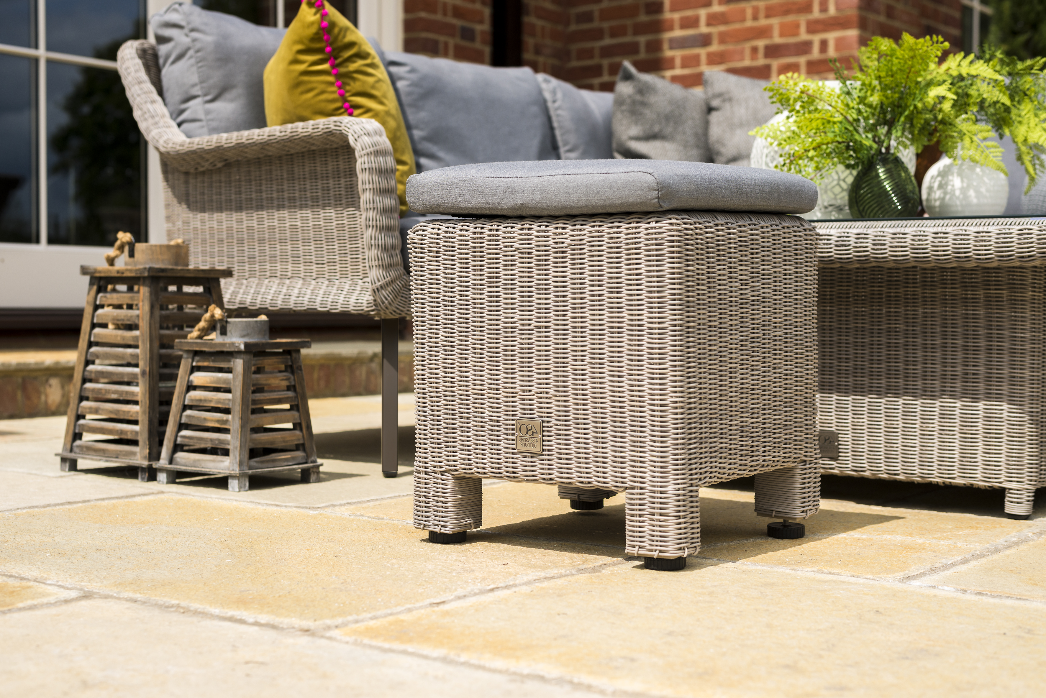 4 Seasons Outdoor Memphis Cosy Stool