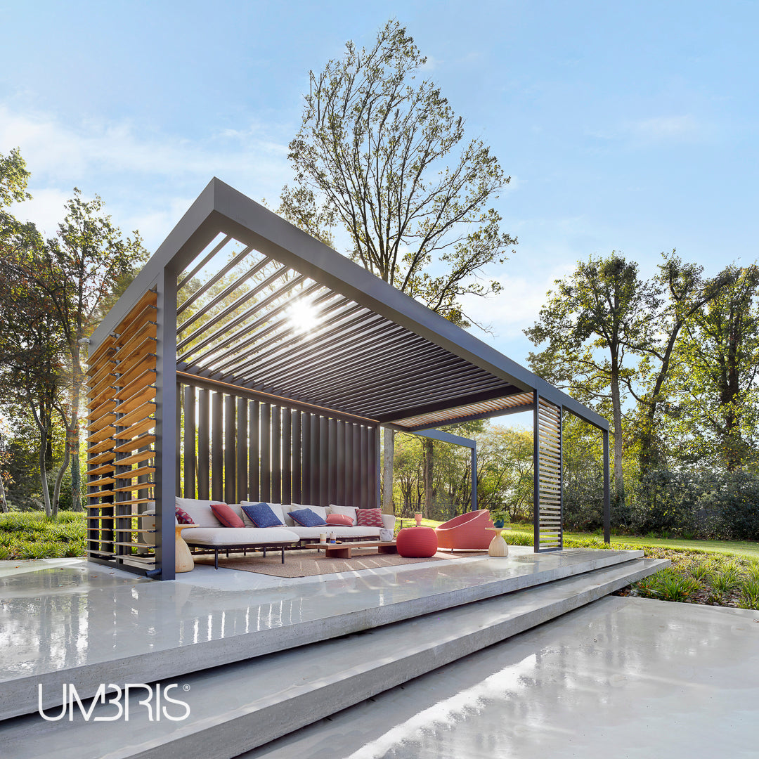 Umbris Free-Standing Pool Side Living Room