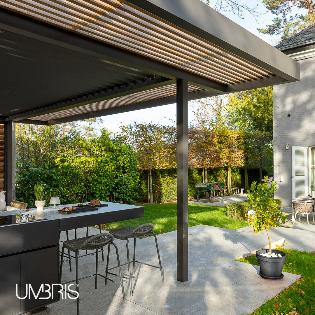 Umbris Free-Standing Outdoor Retreat