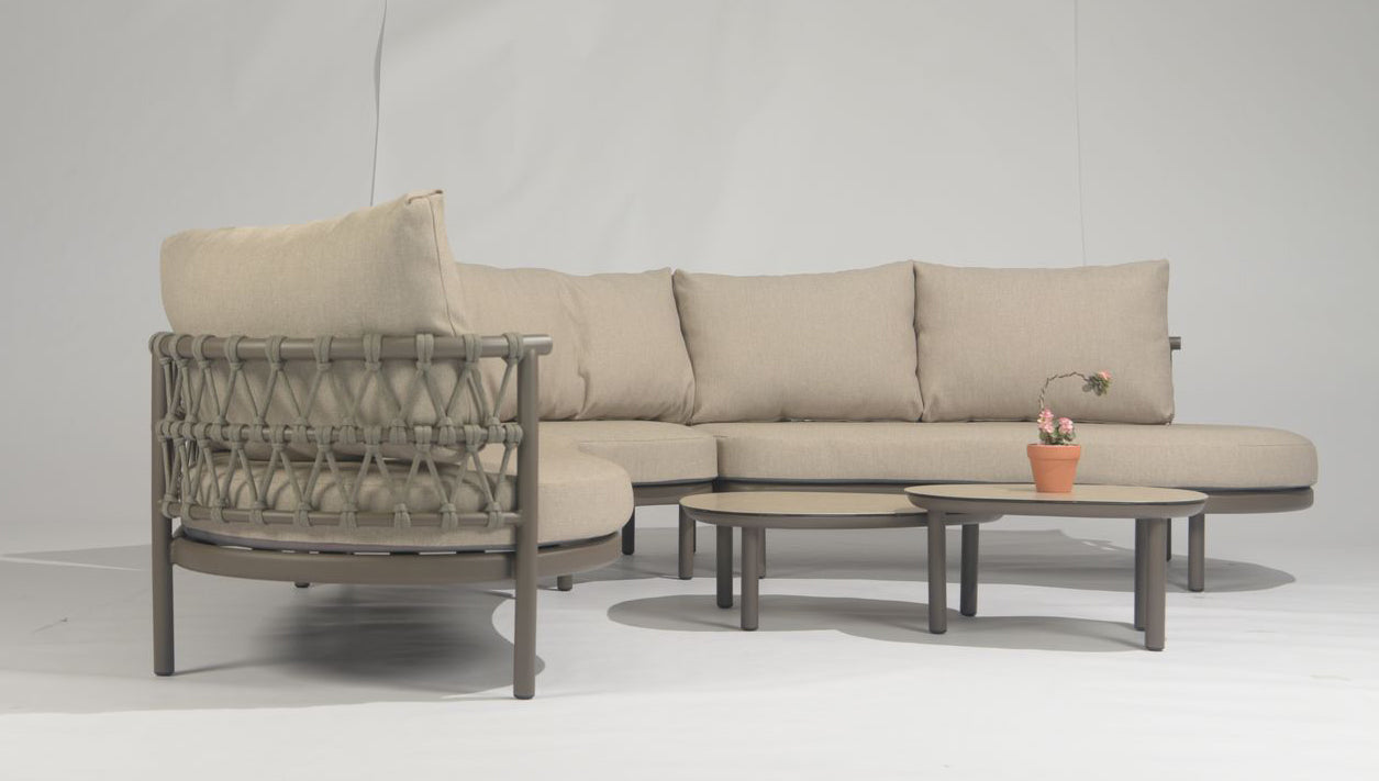 4 Seasons Outdoor Piacenza Modular Lounge with Monroe Coffee Tables