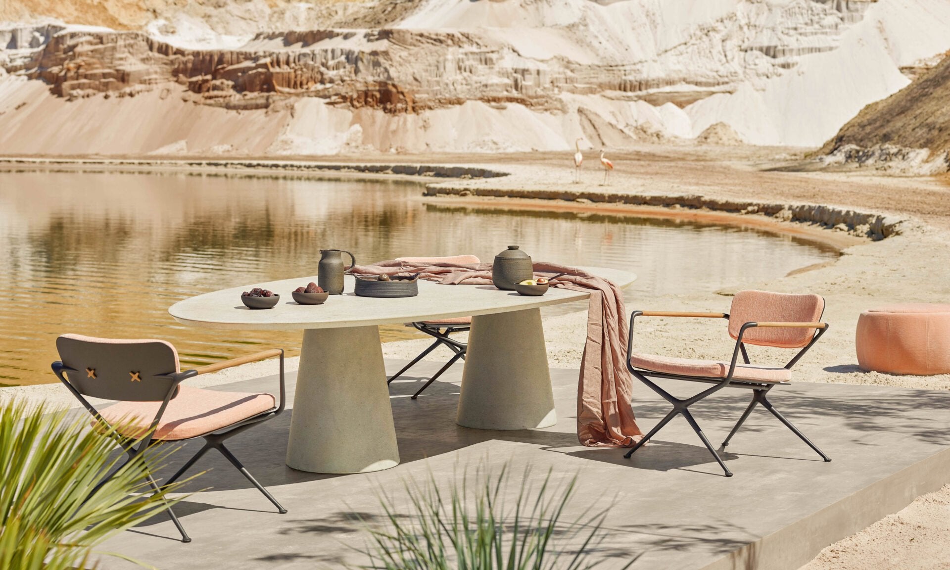 Conix Table Round Ø 160cm Low Lounge Leg Concrete Cement Grey - Tabletop Ceramic Pearl Grey