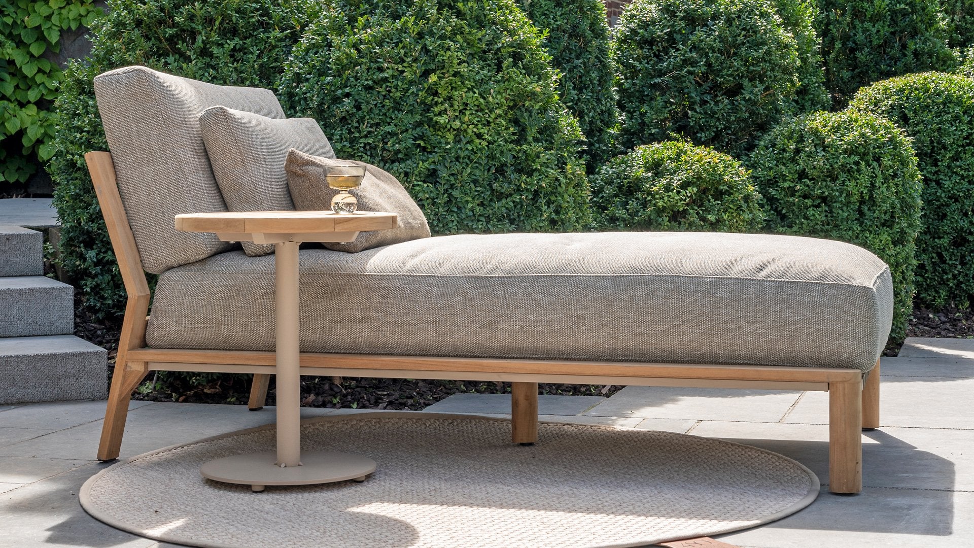 4 Seasons Outdoor Lucas Daybed with Volta Side Table