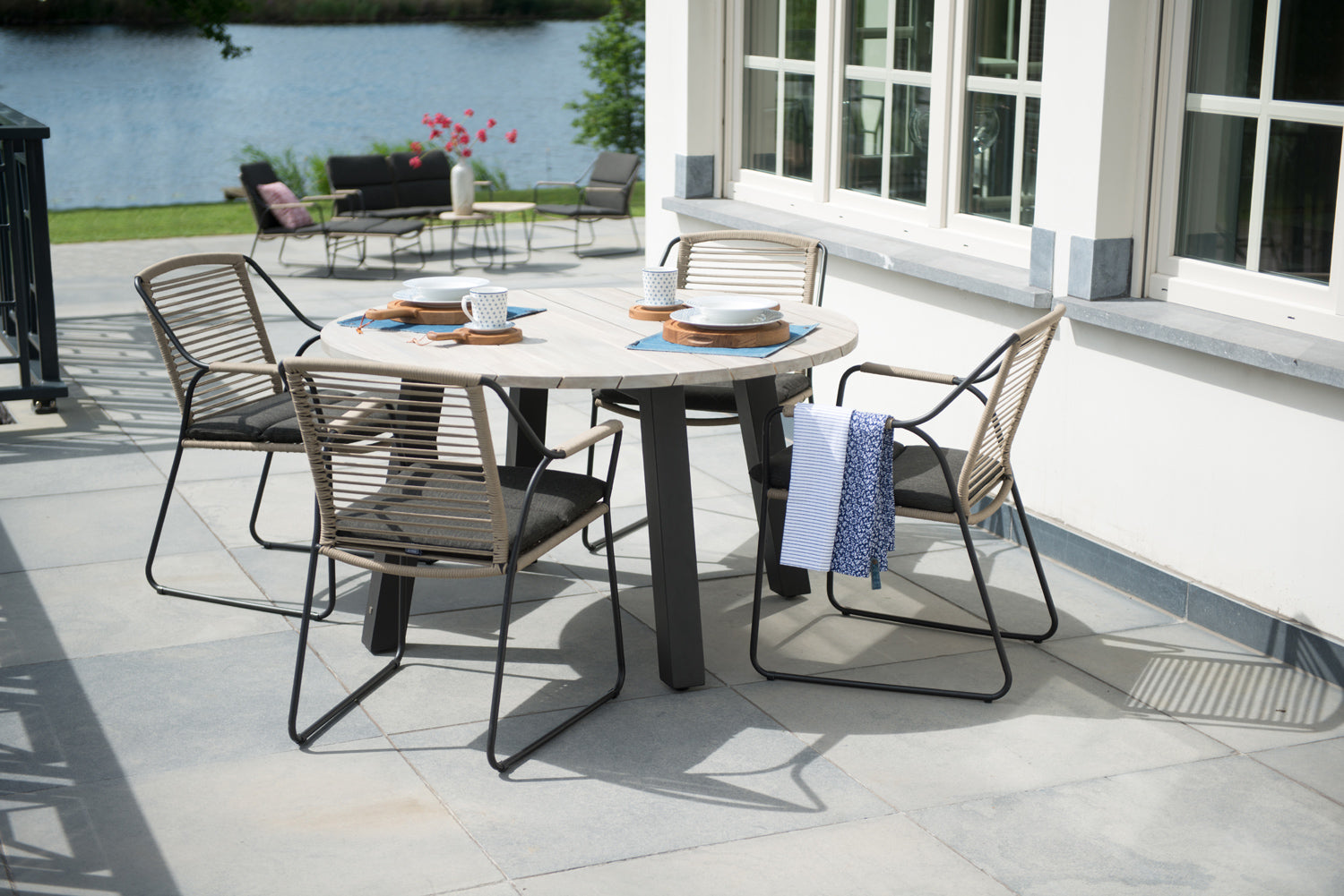 4 Seasons Outdoor Scandic Bistro Set