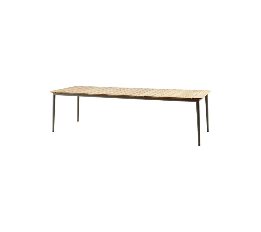 Cane-line Core Dining Tables
