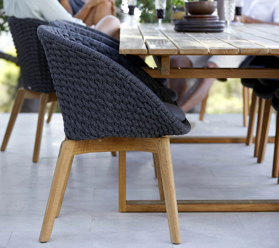 Cane-line Endless dining tables