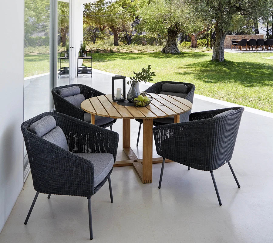 Cane-line Endless dining tables
