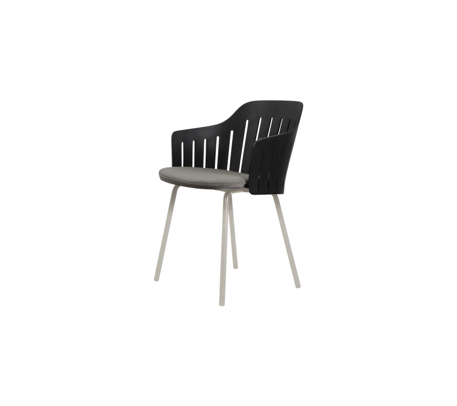 Black polypropylene up to 98% recycled_Sand Aluminium