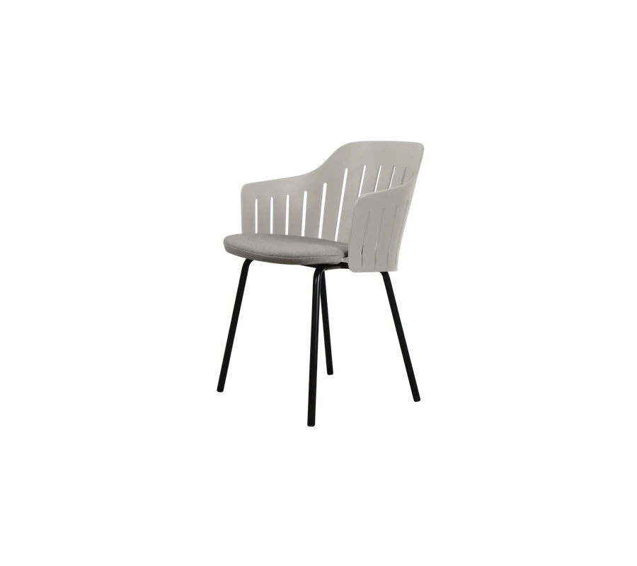 Taupe polypropylene up to 98% recycled_Black galvanized steel w/4legs
