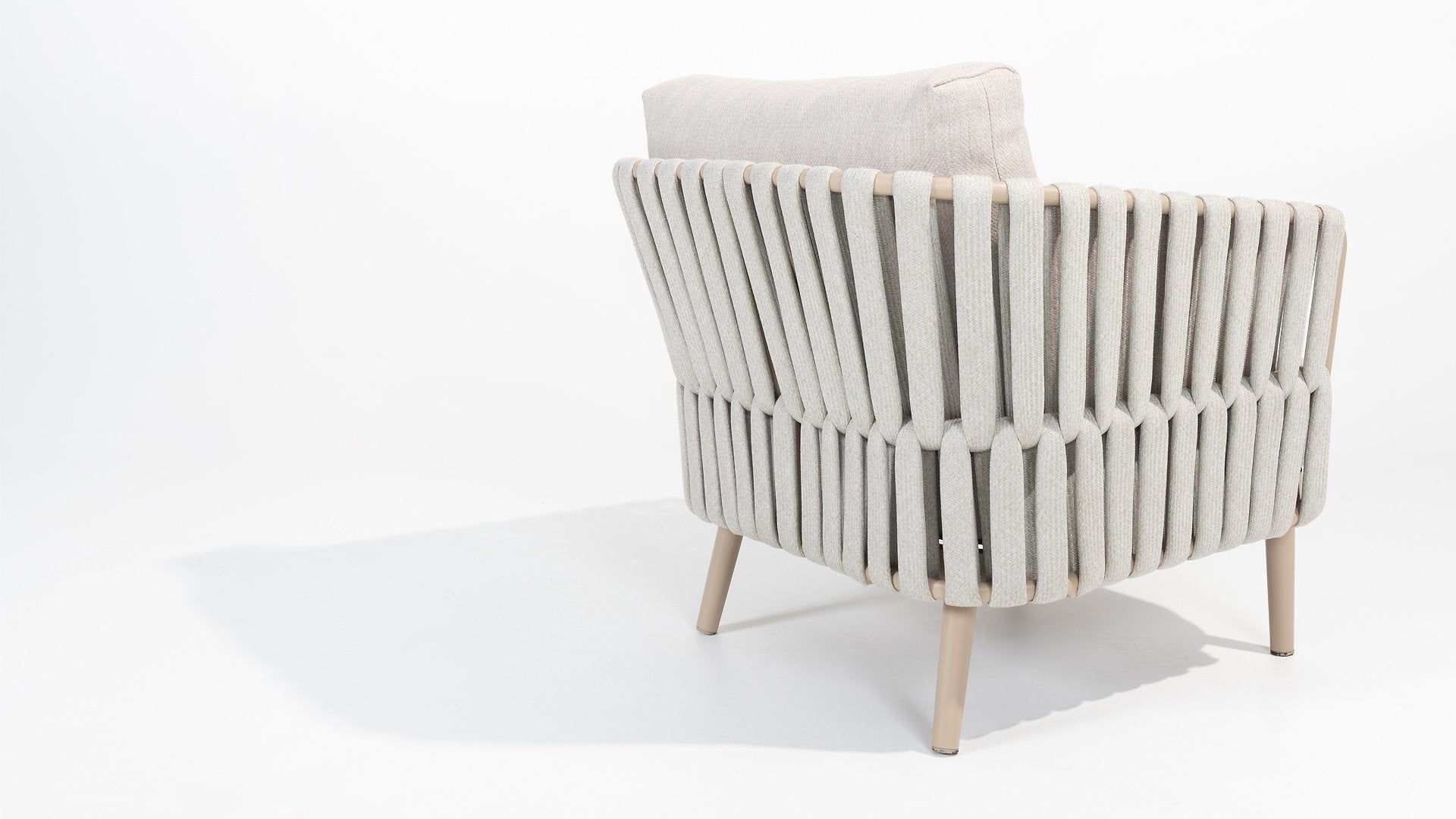 4 Seasons Outdoor Eva Lounge with Monroe Coffee Tables