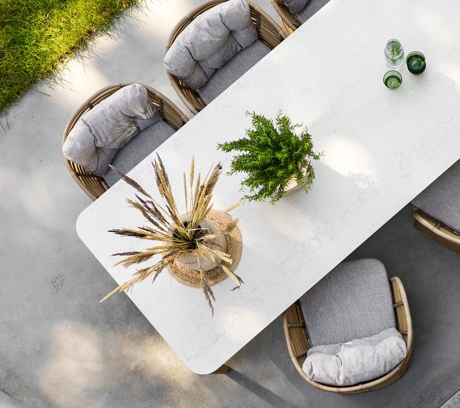 Cane-line Aspect dining tables