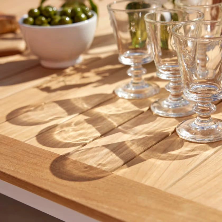 Barlow Tyrie Around Dining Table 220