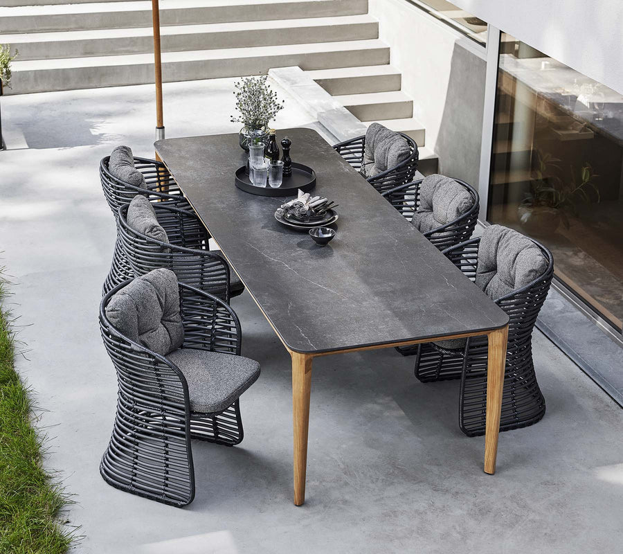 Cane-line Aspect dining tables