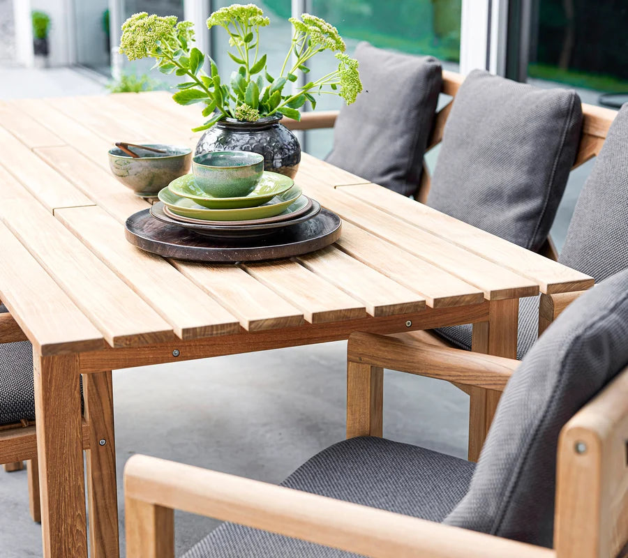 Cane-line Grace dining table