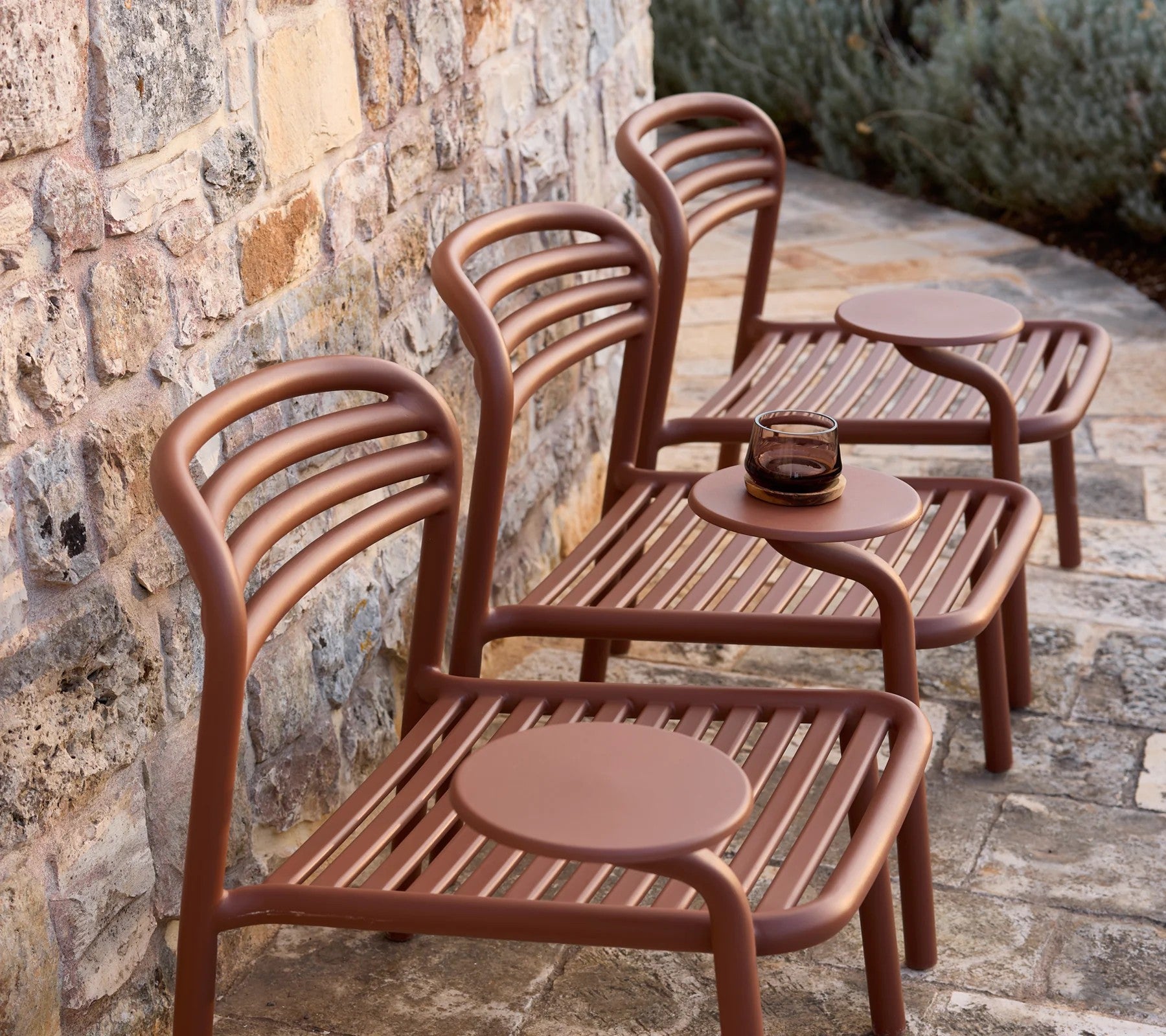 Cane-line Bliss Lounge Chair with Side Table on Right