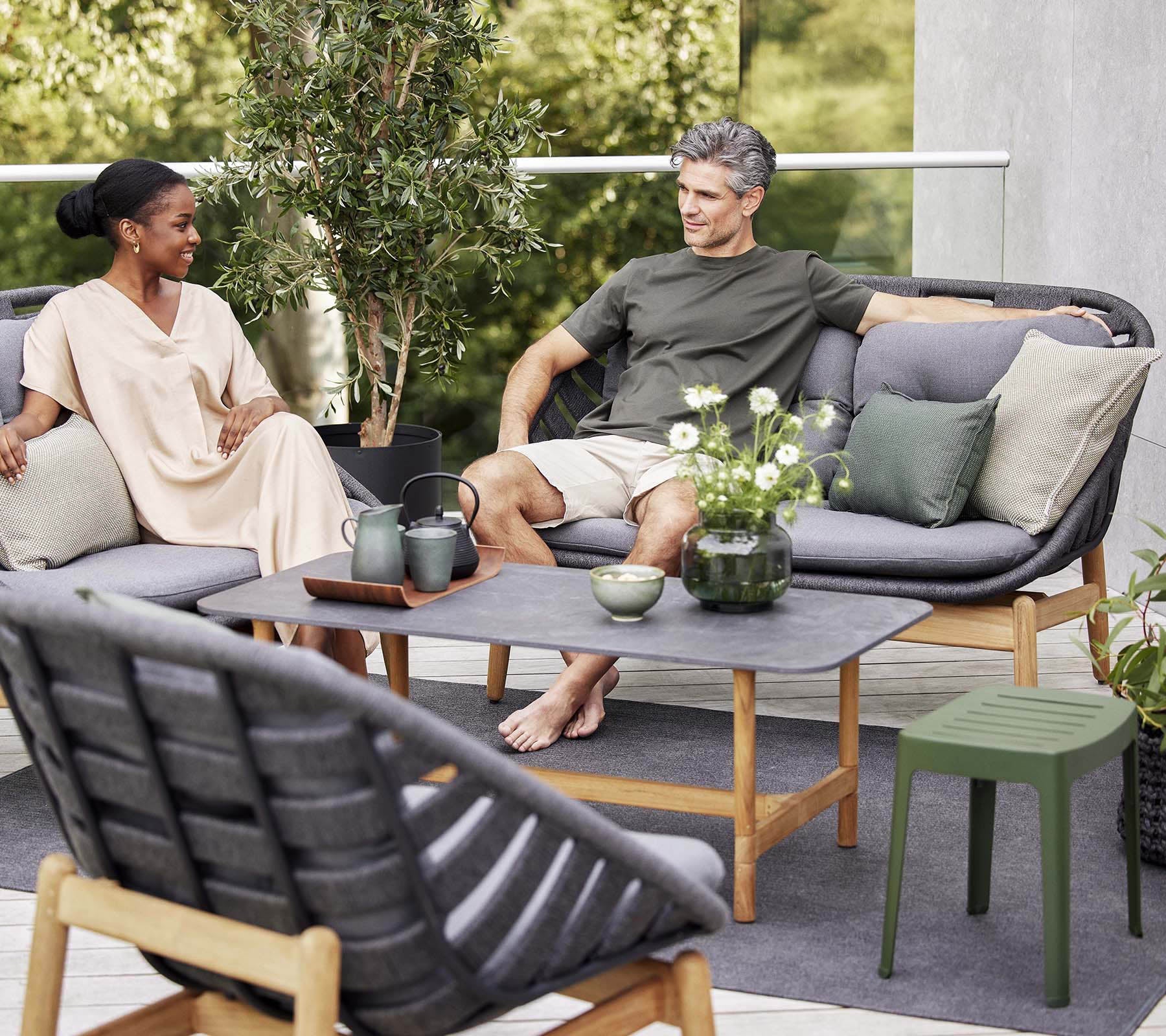 Cane-line Strington 2-Seater Sofa W/Teak Base