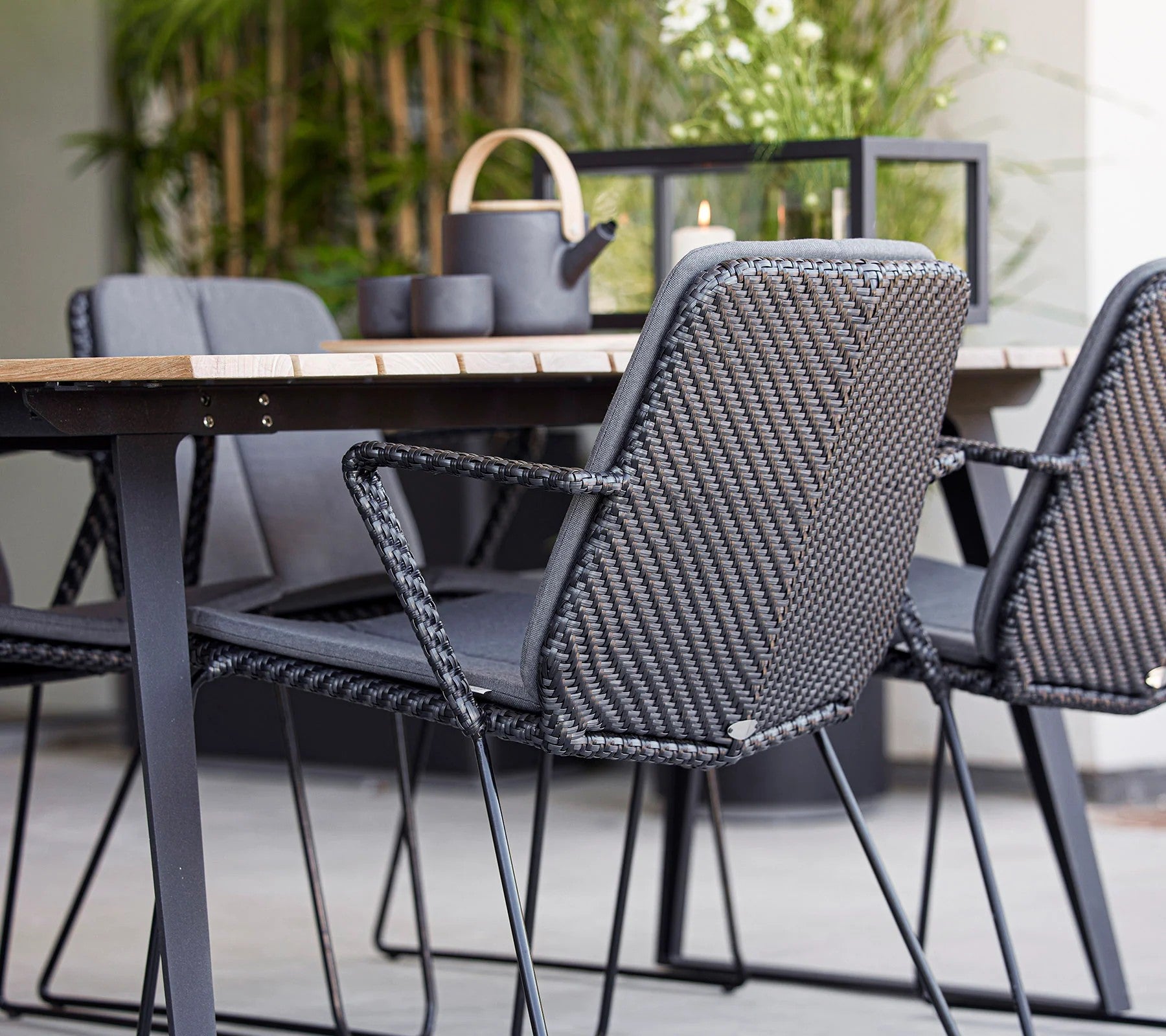 Cane-line Vision Armchair Stackable
