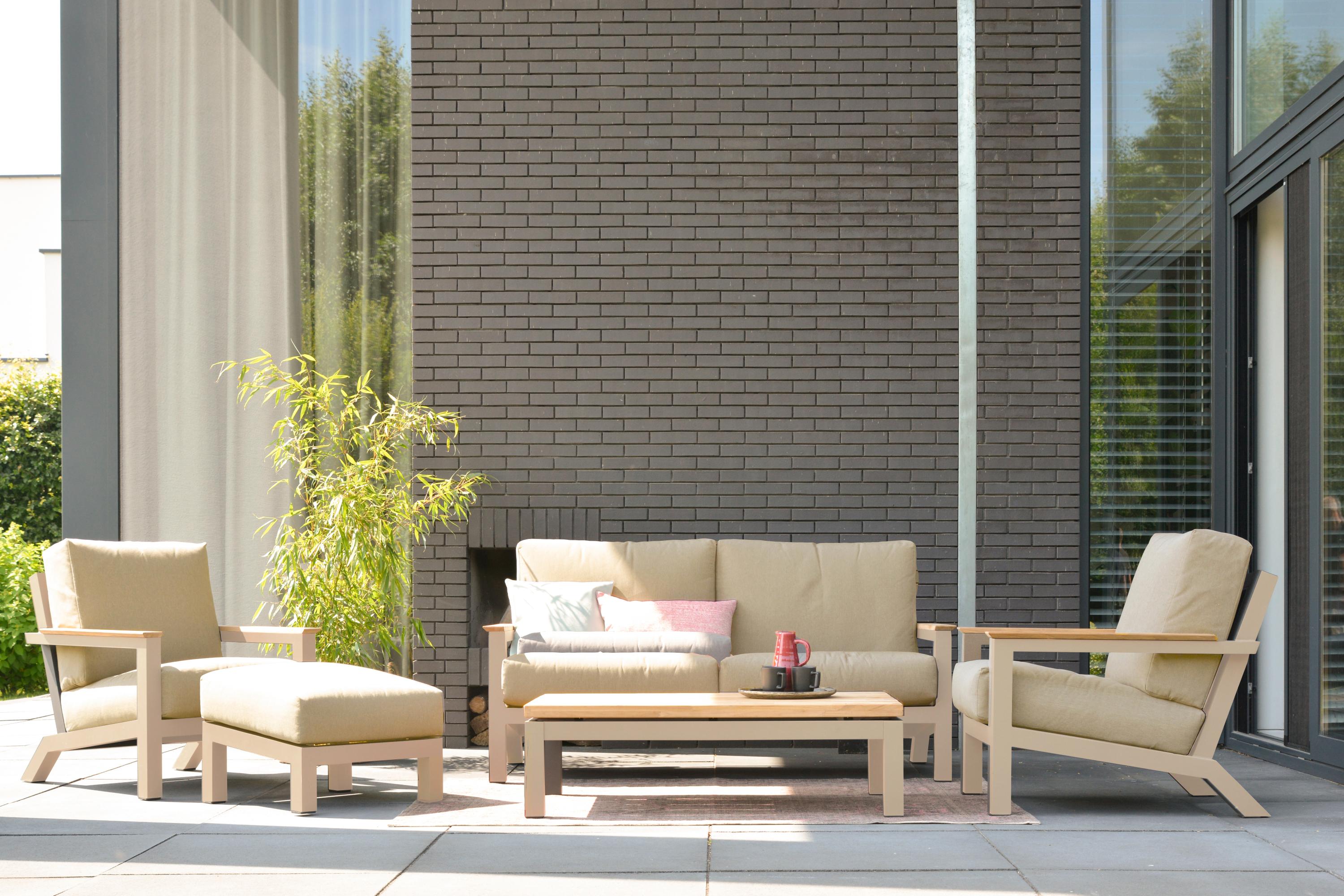 4 Seasons Outdoor Capitol Luxury Recliner Lounge Set