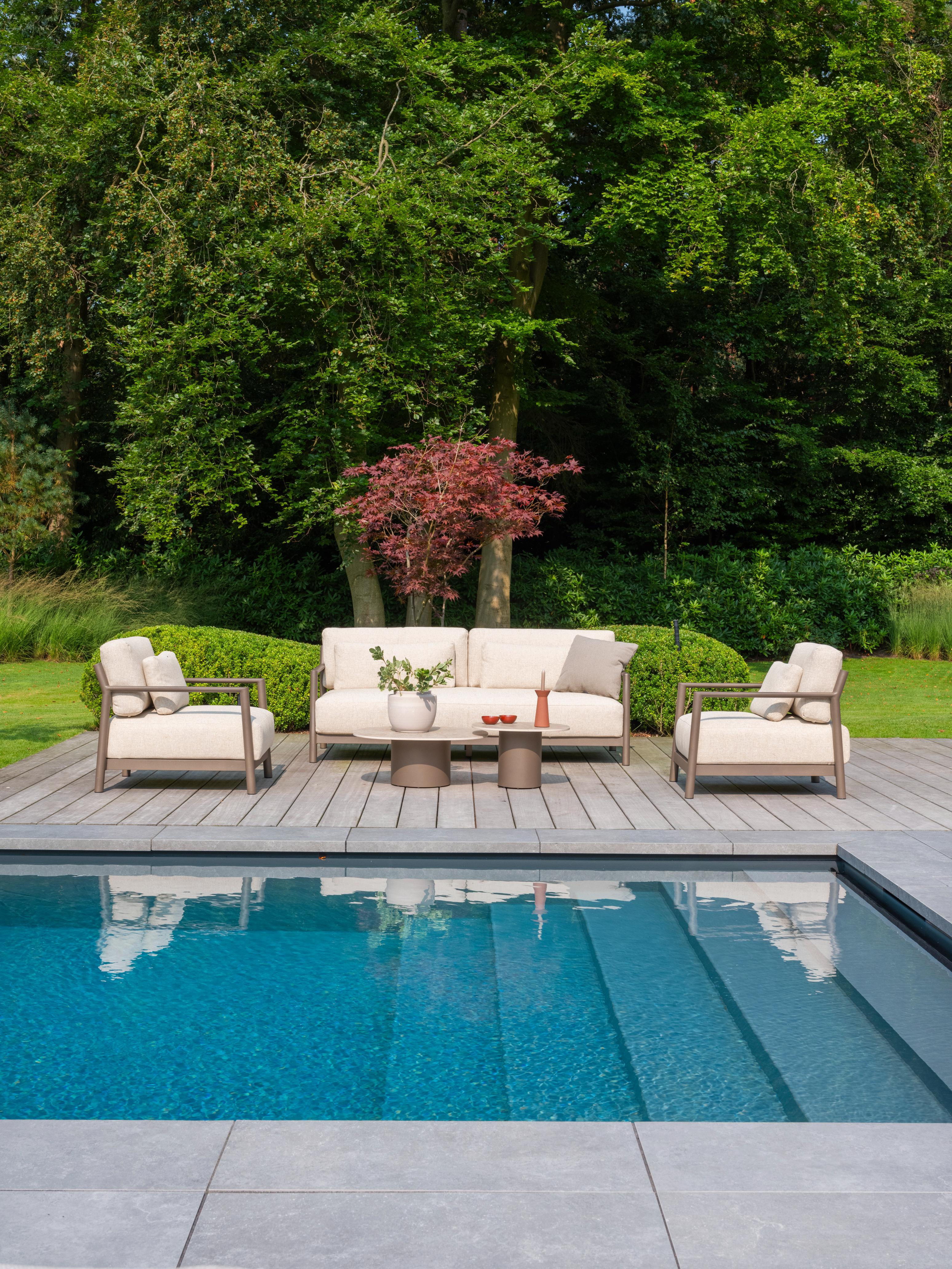 4 Seasons Outdoor Capresi lounge set with Sofie tables