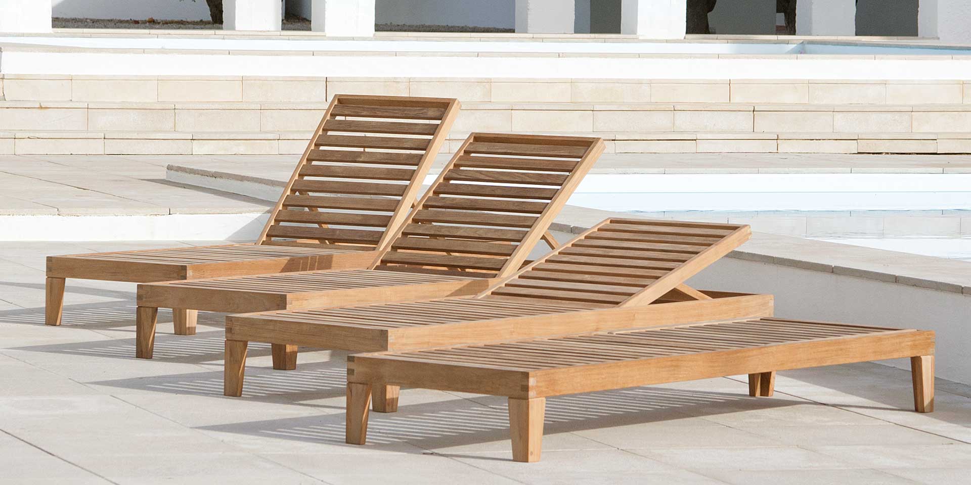 Capri Lounger Standard