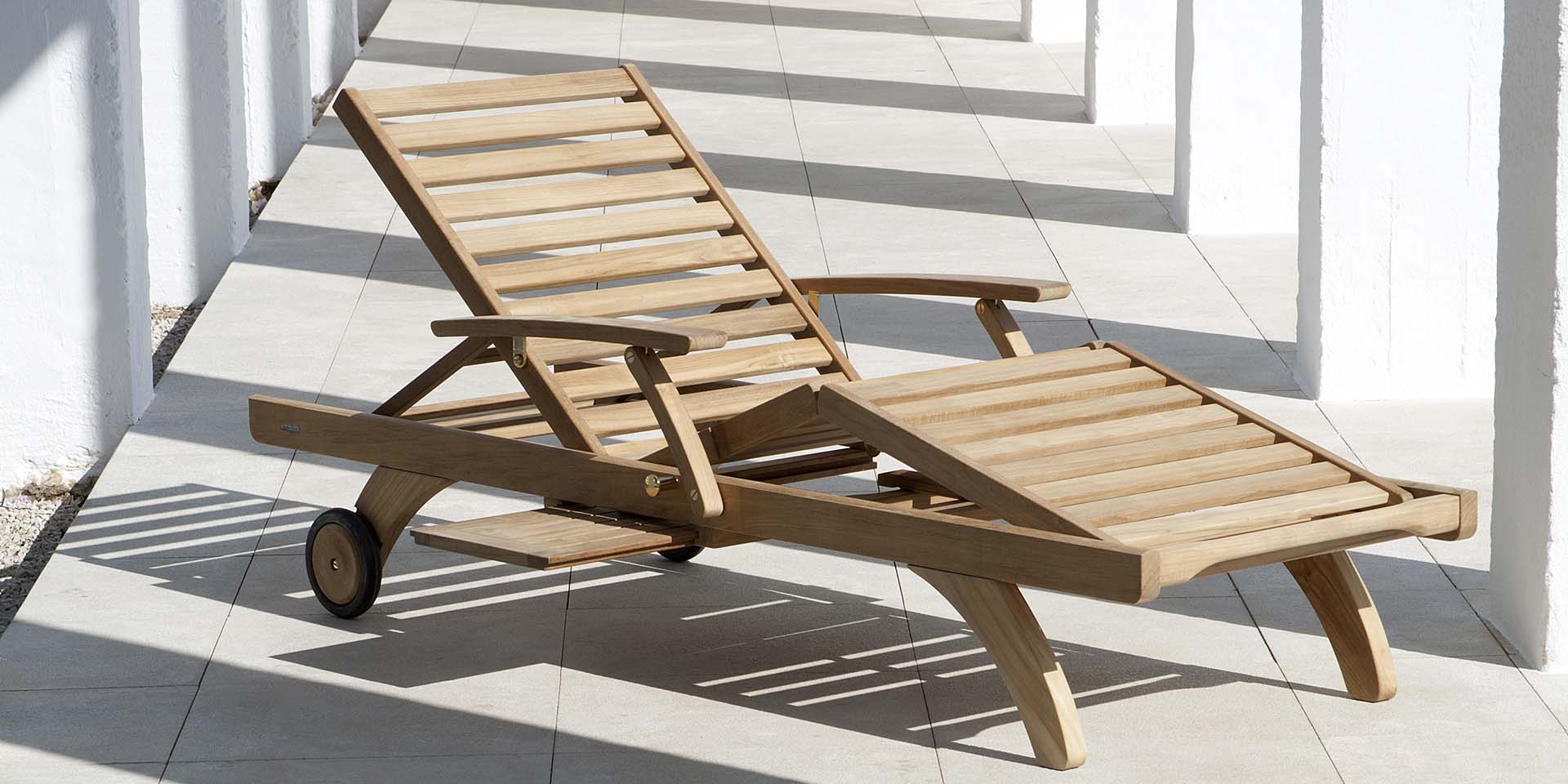 Capri Lounger Standard