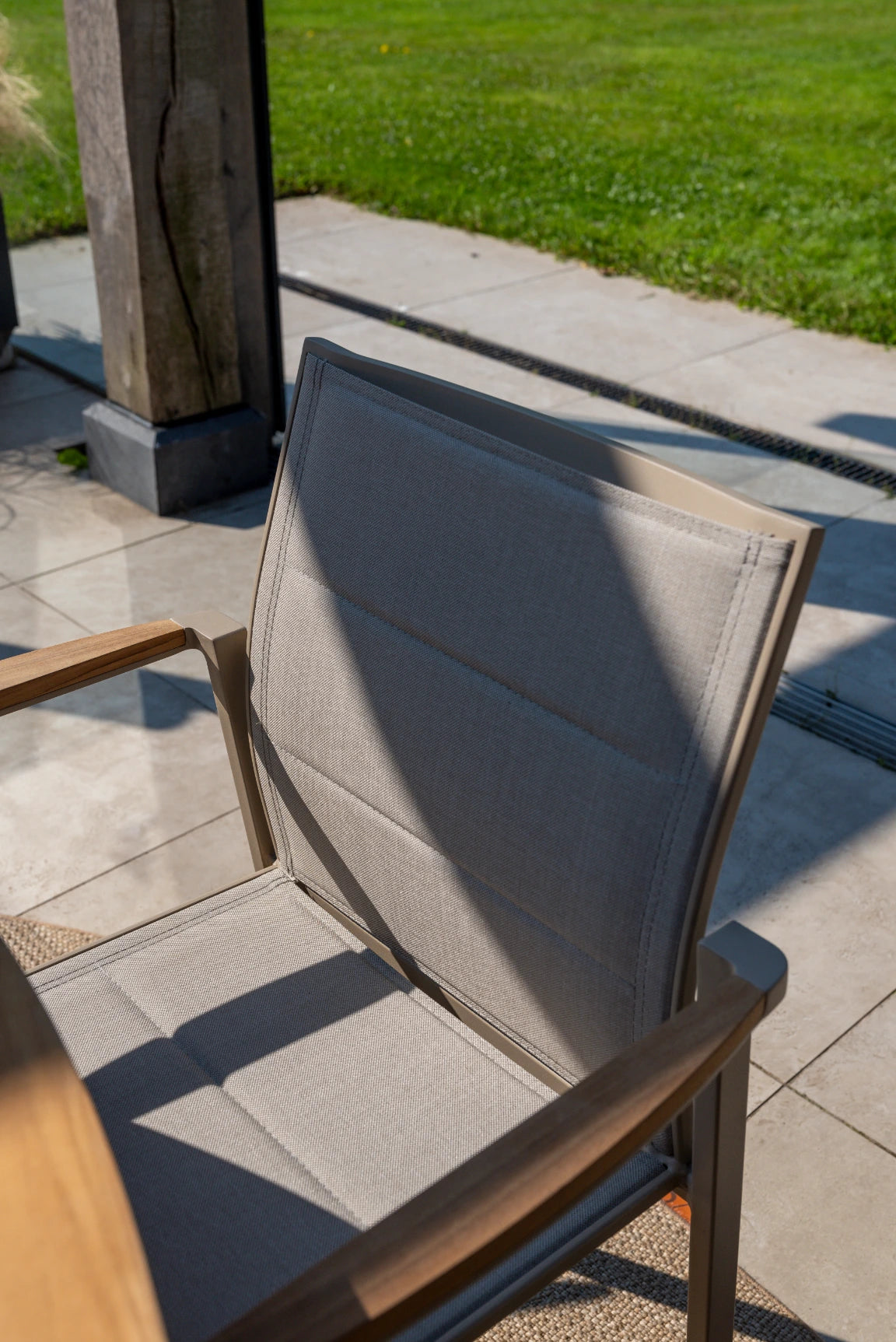 4 Seasons Outdoor Cortina stacking chair latte