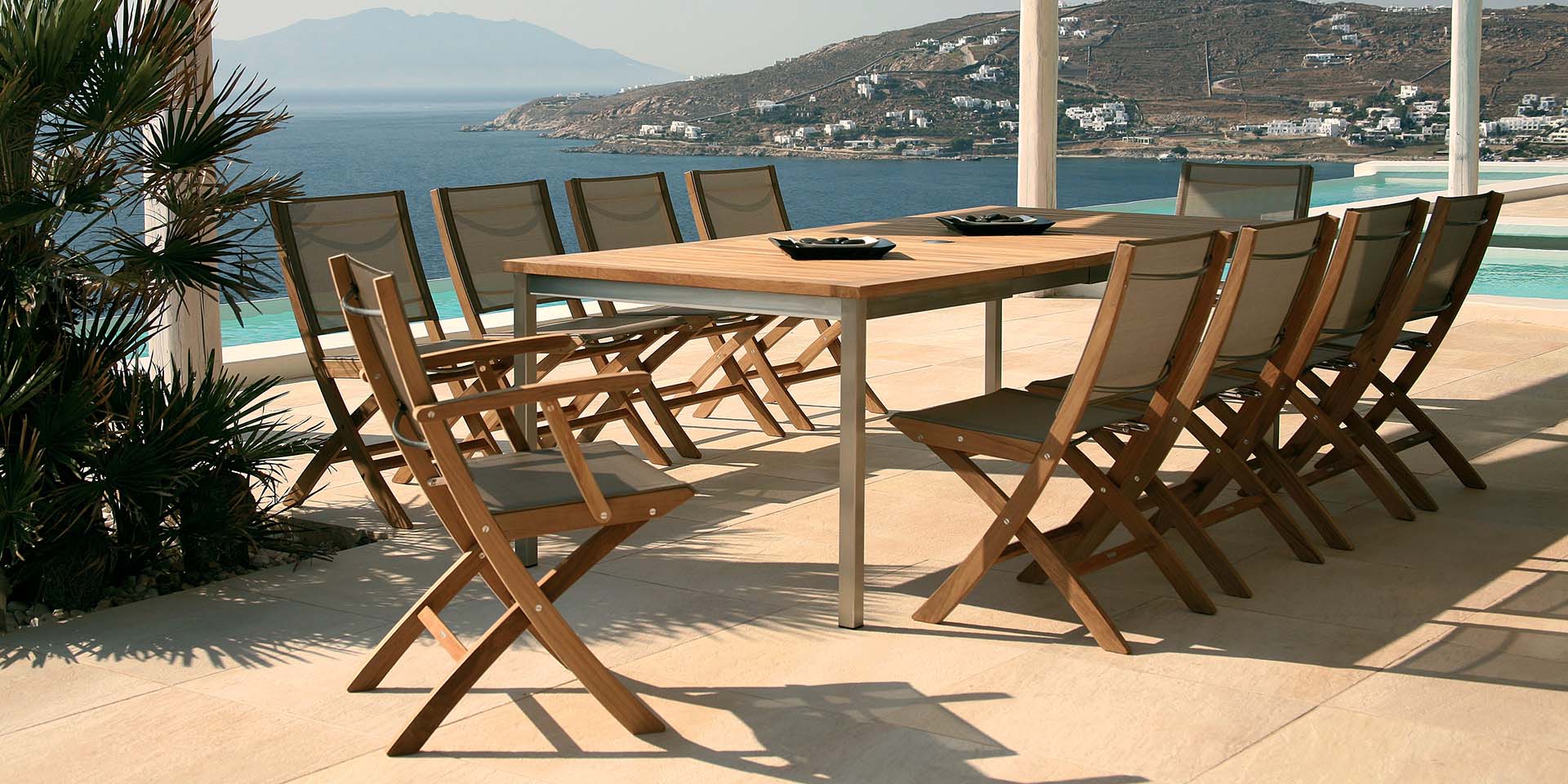 Equinox Dining Table 150 Ø Circular With Teak Top