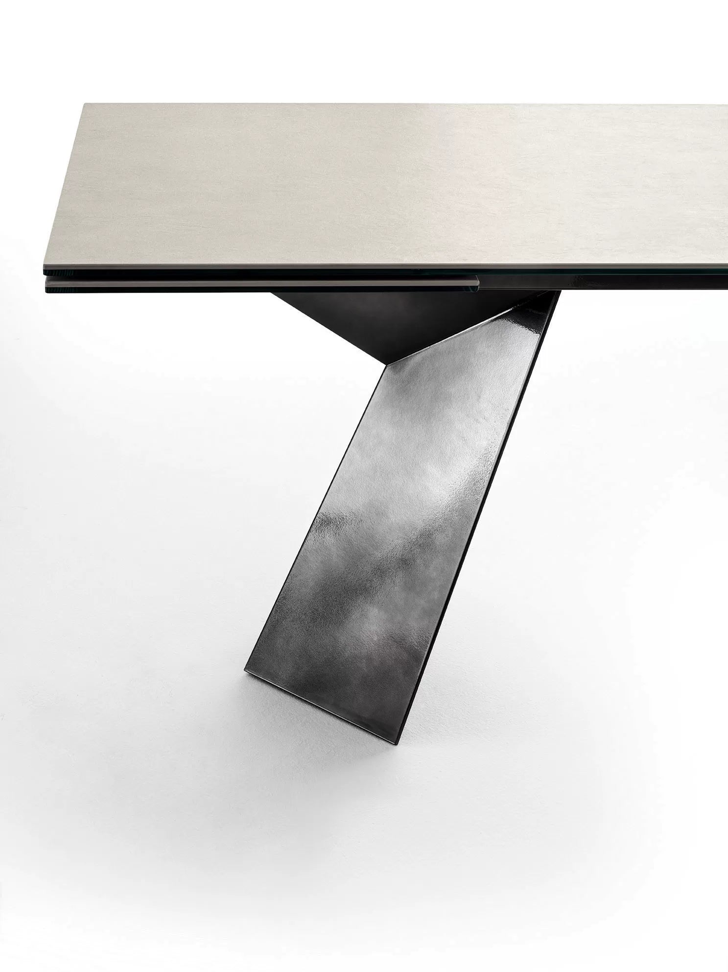 Fiandre Table With Extensions And Lacquered Metal Frame 20 65