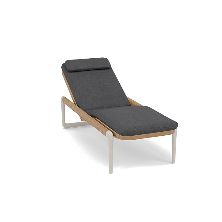 Manutti Flows Sun Lounger – Teak