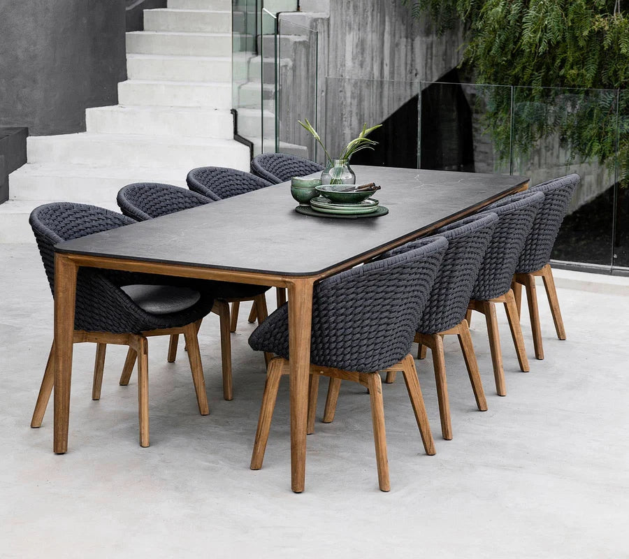 Cane-line Aspect dining tables