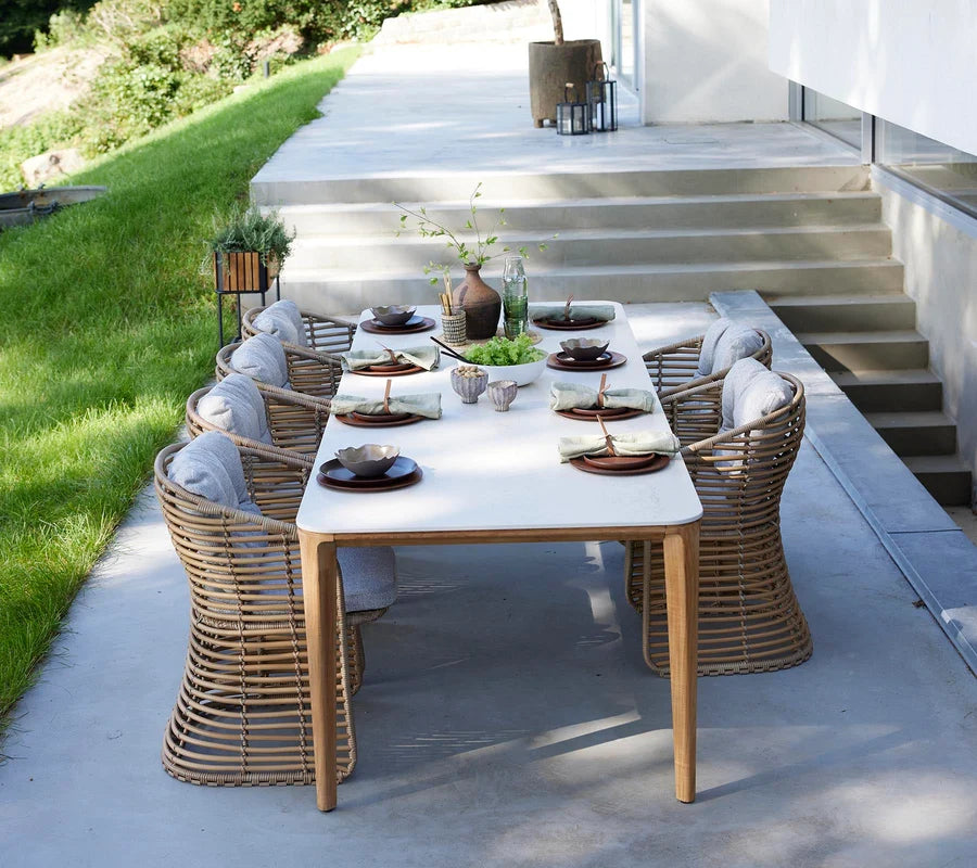 Cane-line Aspect dining tables