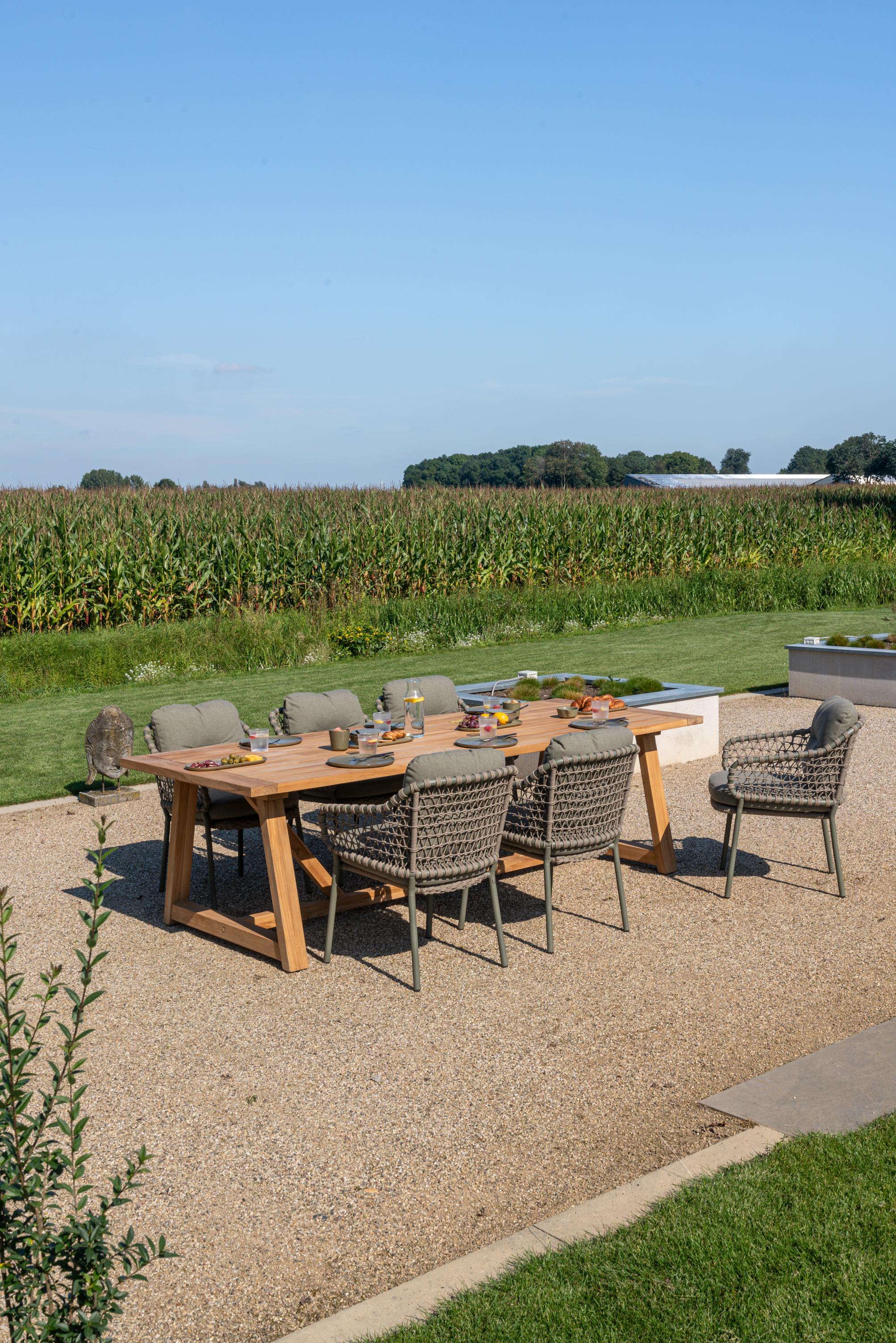 4 Seasons Outdoor Jura dining set Olive with Noah Natural Teak table 260x100 cm