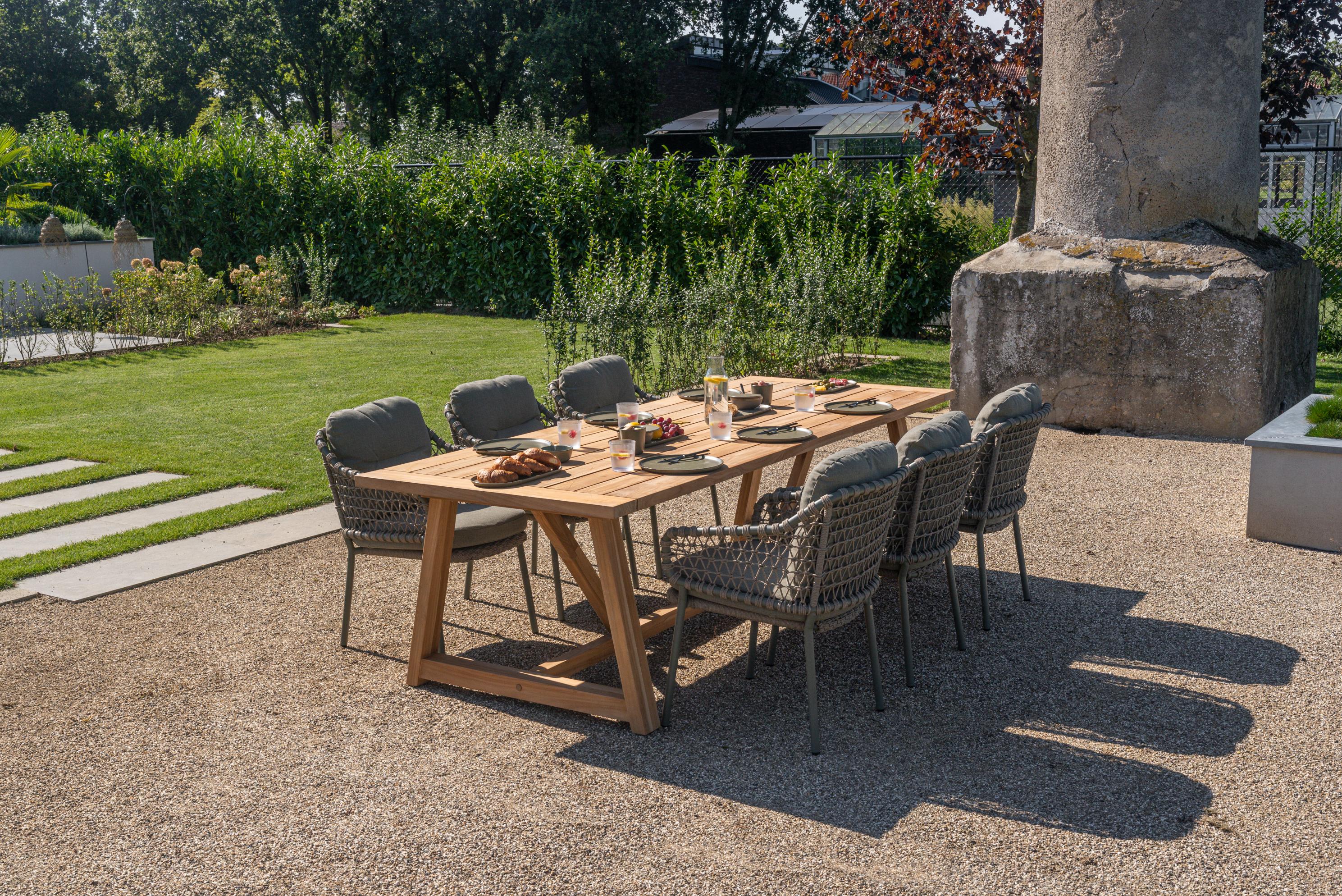4 Seasons Outdoor Jura dining set Olive with Noah Natural Teak table 260x100 cm