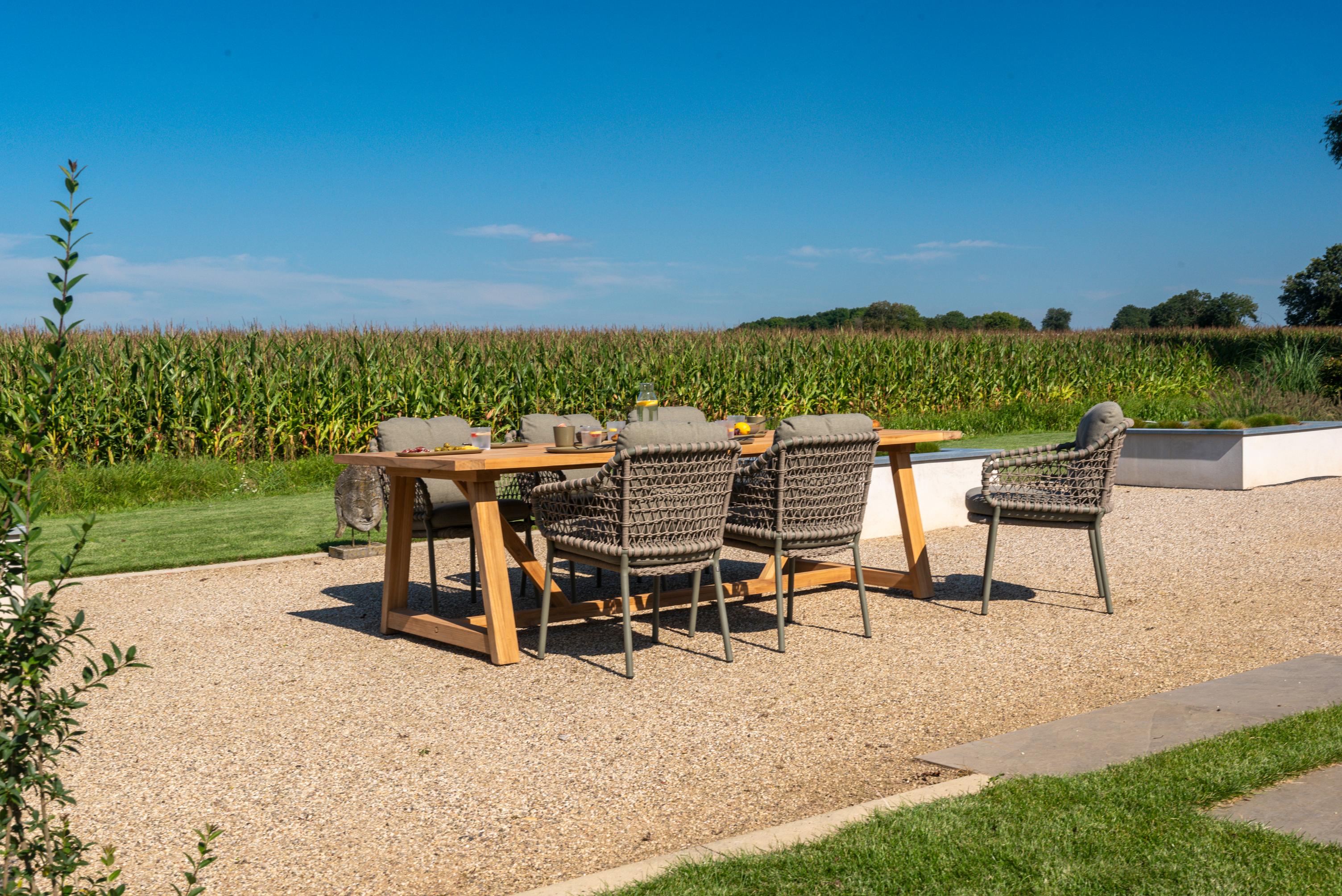4 Seasons Outdoor Jura dining set Olive with Noah Natural Teak table 260x100 cm