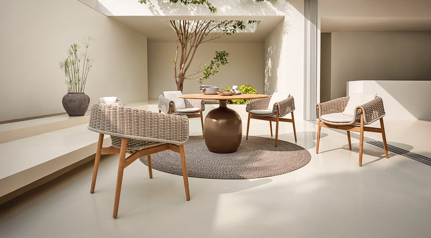 Gloster Kasha Round Dining Tables
