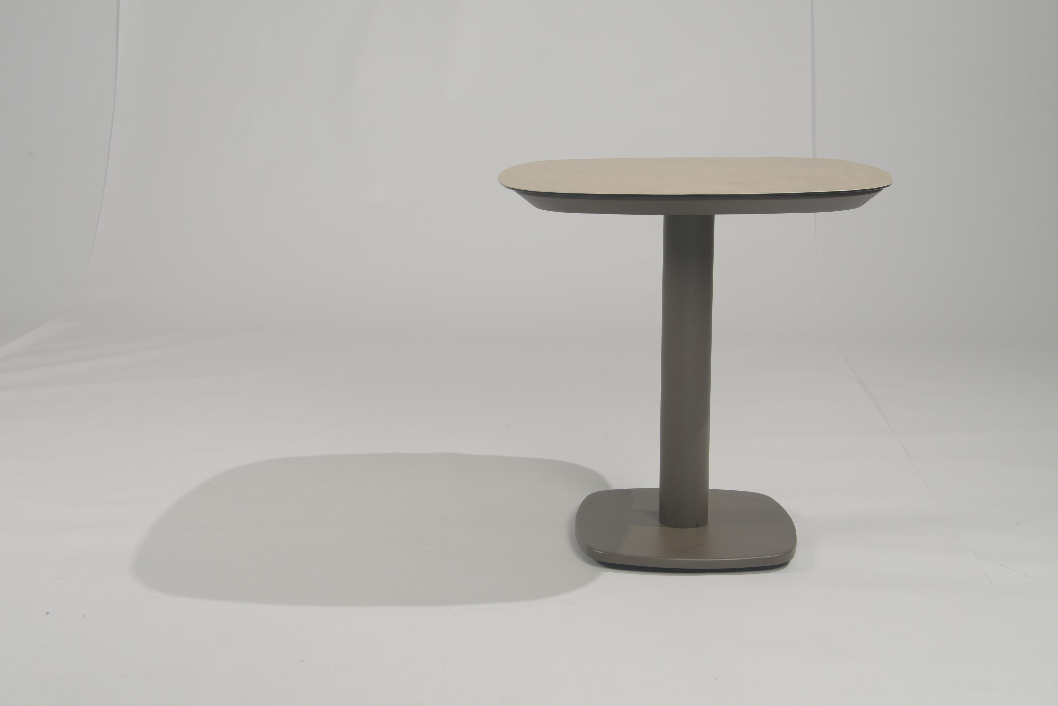 4 Season Outdoor Manolo Dining Tables