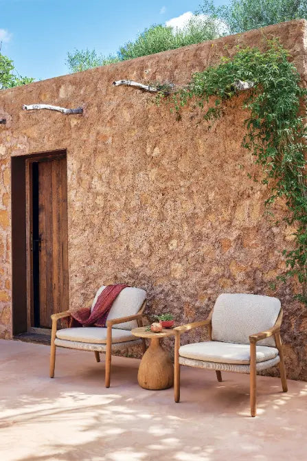 Manutti Yiko Lounge Chair